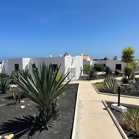 Encantador Con Vistas A La Piscina Apartamento *
